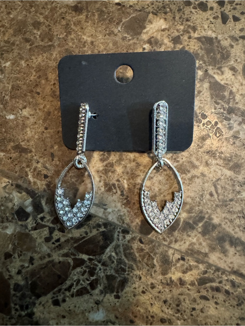 Sparkling Silver Teardrop Pavé Earrings for Women